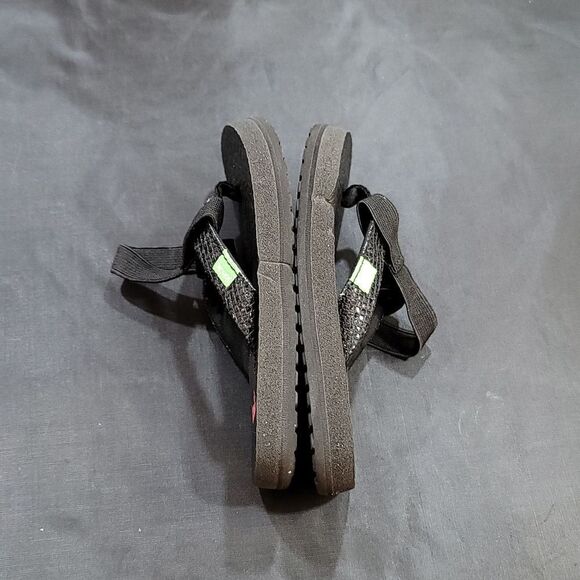 SANUK GIRL YOGA GLITTER STRAP SANDAL - Picture 9 of 13